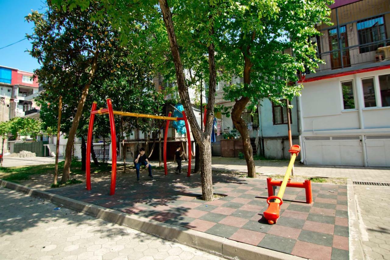 Apartment On Gorgiladze 25 Батуми Экстерьер фото