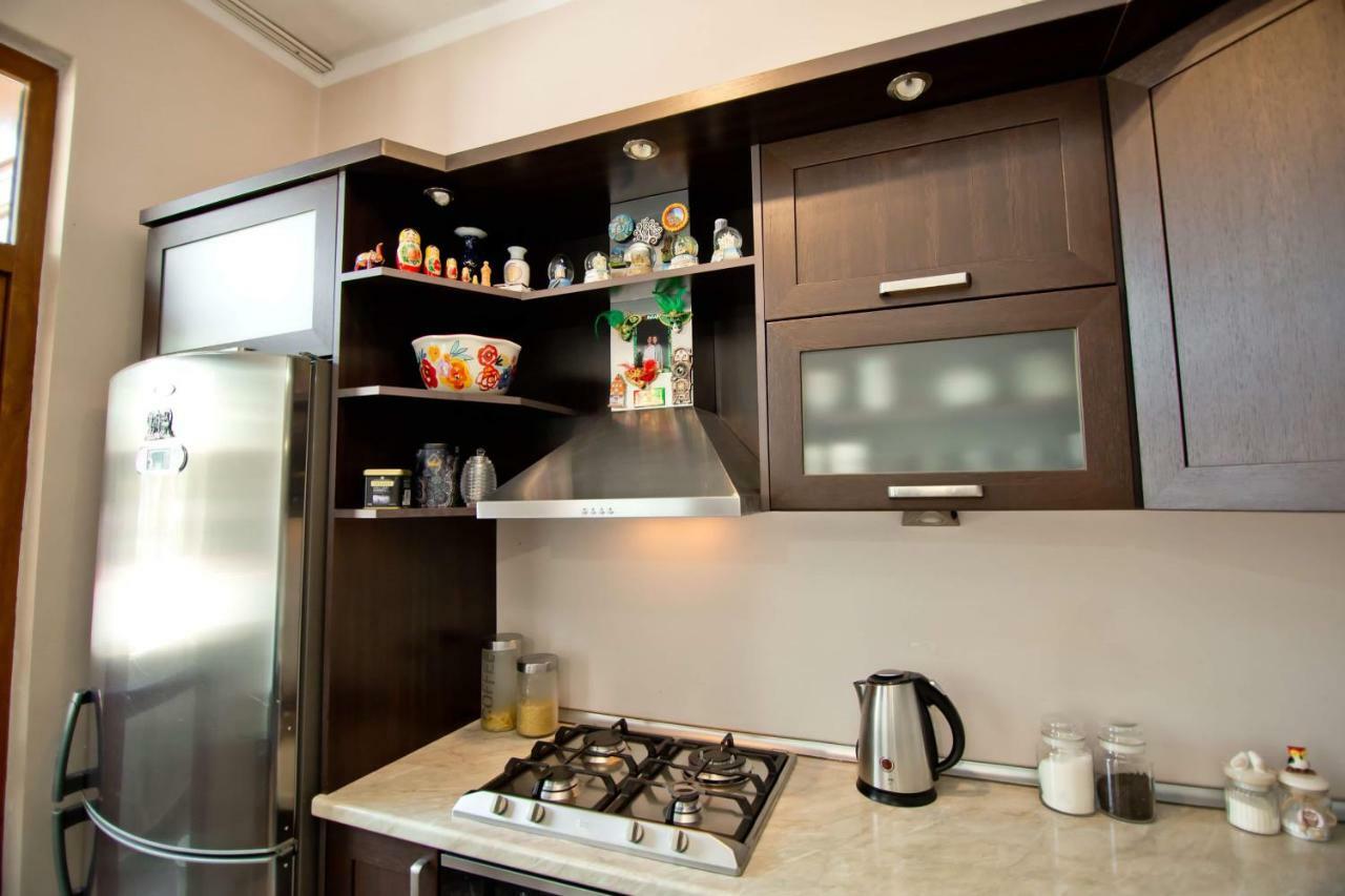Apartment On Gorgiladze 25 Батуми Экстерьер фото